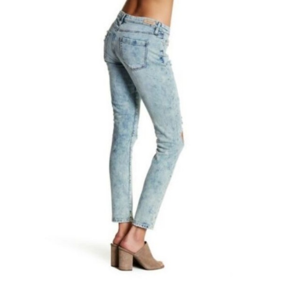 Blank NYC | Jeans | Blanknyc Denim The Reade Midrise Distressed Skinny ...